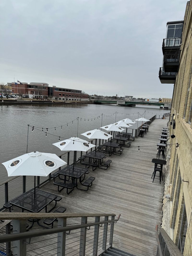 Waterfront Wine Bar, Manitowoc