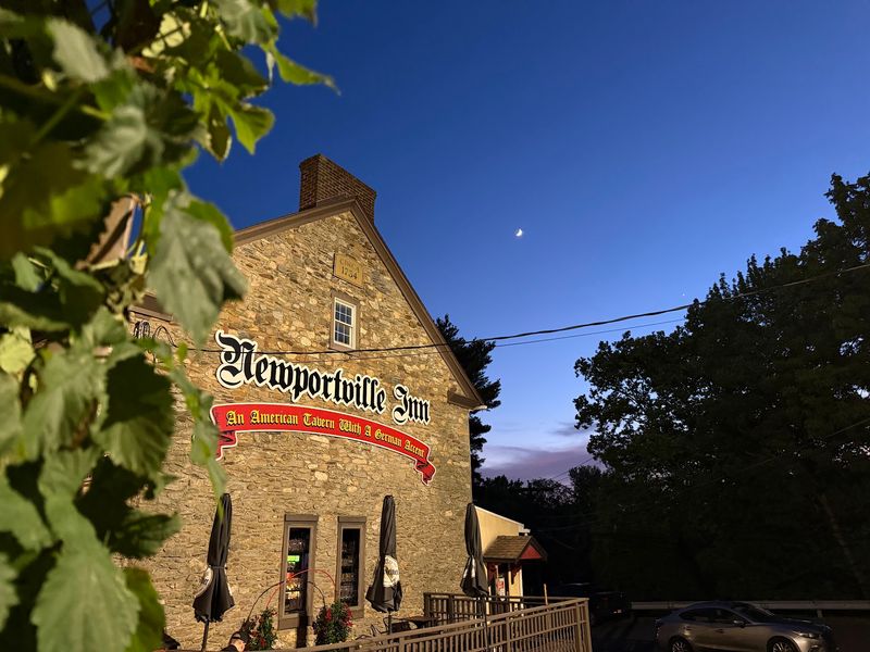 Newportville Inn (Levittown)