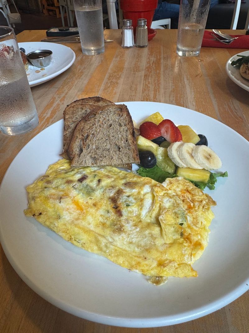 A Brunch House with a Lighter Side