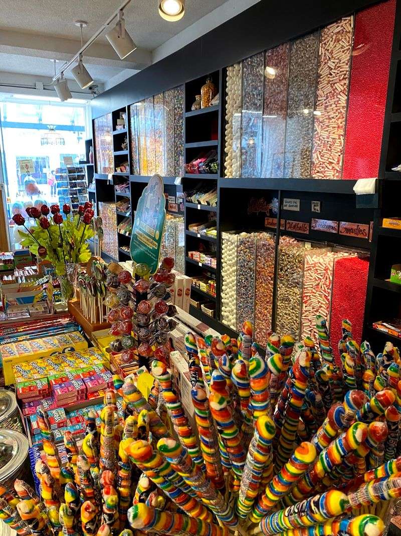 Sweet Things Candy Shoppe - Abingdon, Washington County
