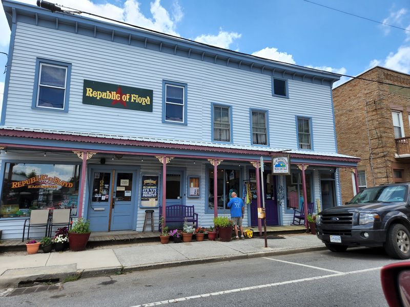 Wander Floyd's Historic Downtown