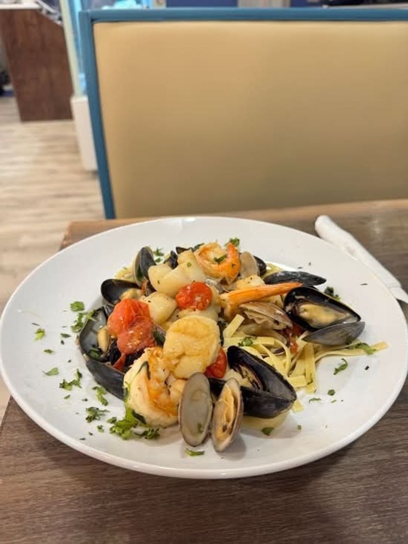 Seven Seas Mediterranean Seafood - Willow Grove