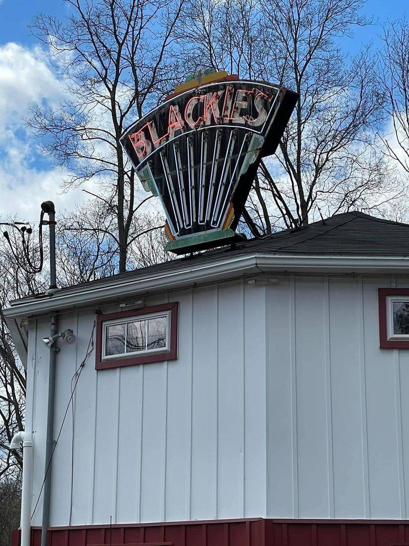 Burgers, Chips, And A Short Menu With Purpose