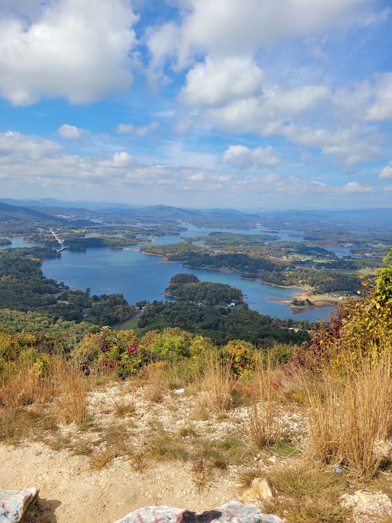Hiawassee - A Cool Mountain Escape Around Lake Chatuge