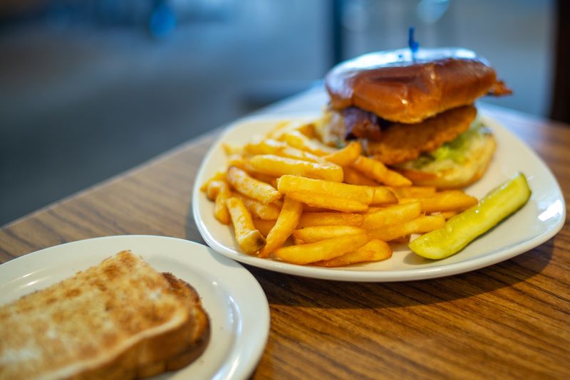 Burgers, Sandwiches, and Diner Classics