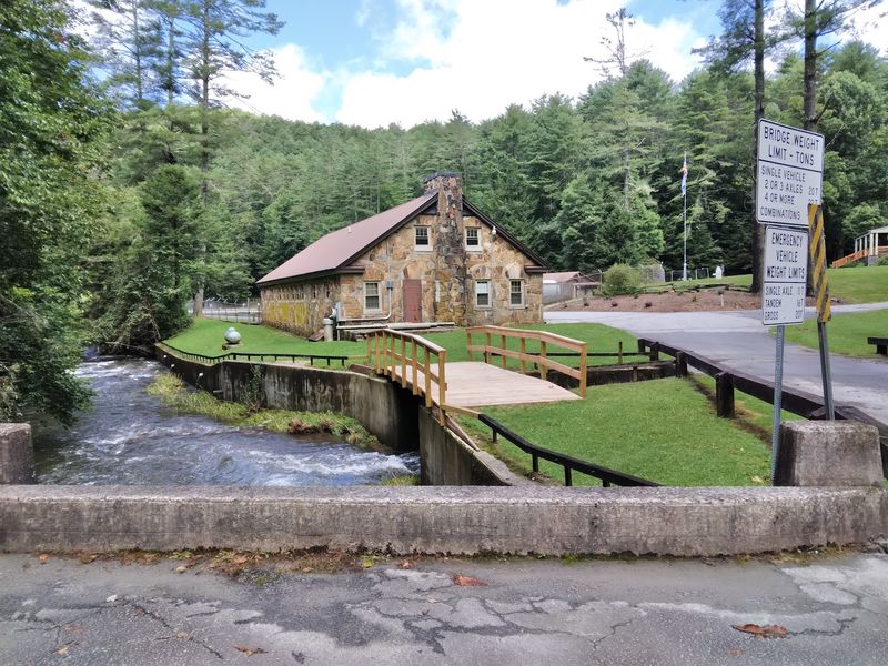 Walhalla State Fish Hatchery, Mountain Rest