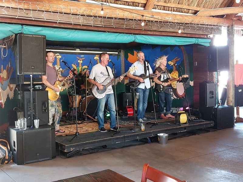 Live Music Turns Dinner Into A Hangout
