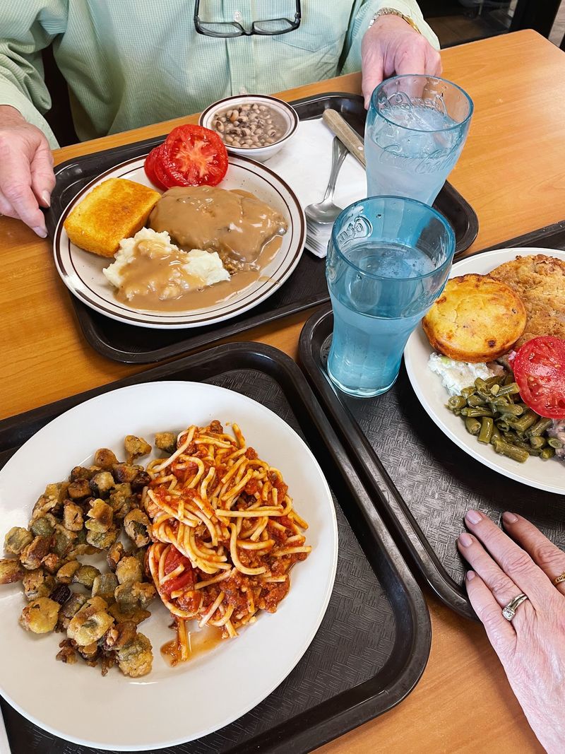 Loretta's Country Kitchen - Oakwood, GA