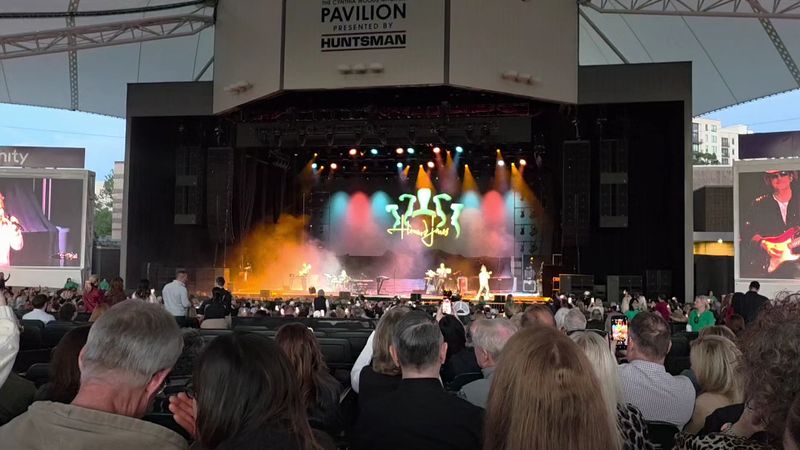 Crowd Flow Makes the Night Easier