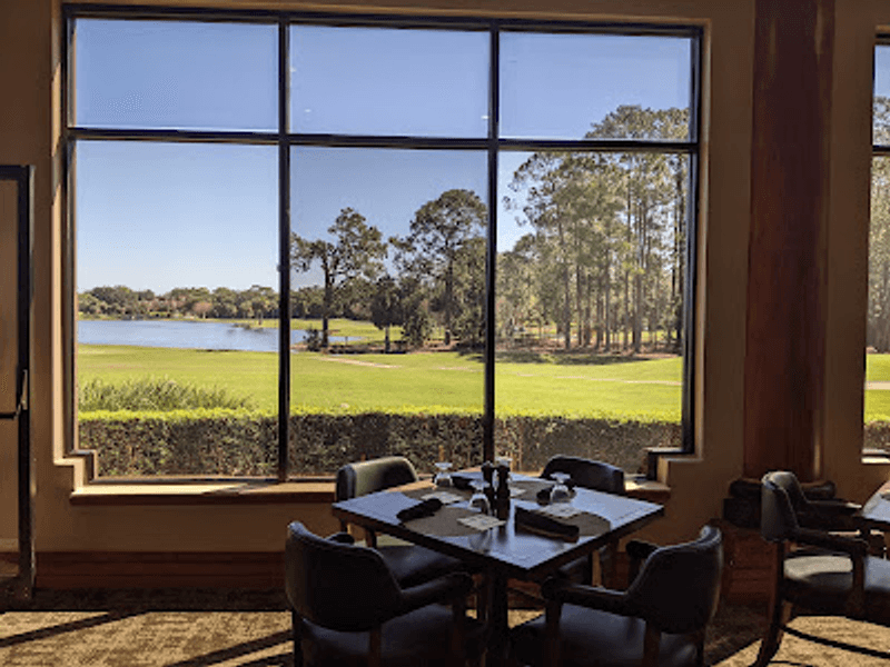 Golf-Course Windows Make Dinner Slow Down