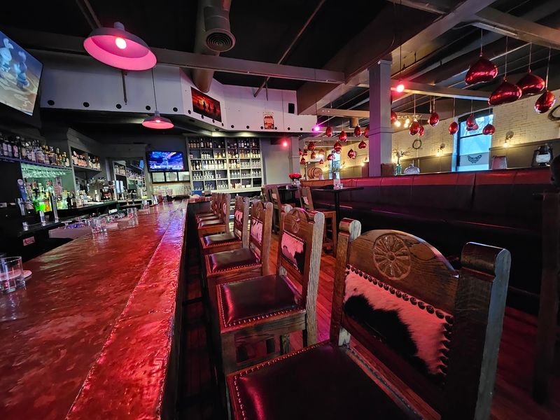 Live Music And Late Hours Change The Mood