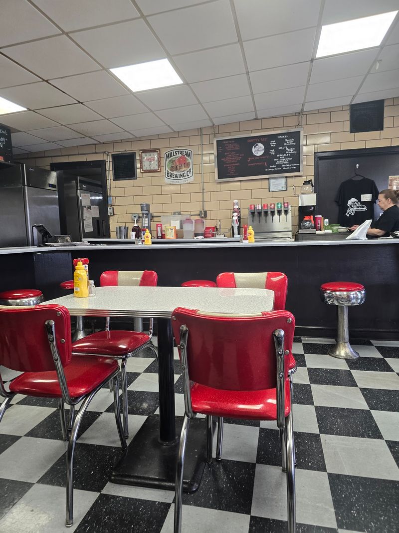 Old-School Cafe Vibes Still Matter