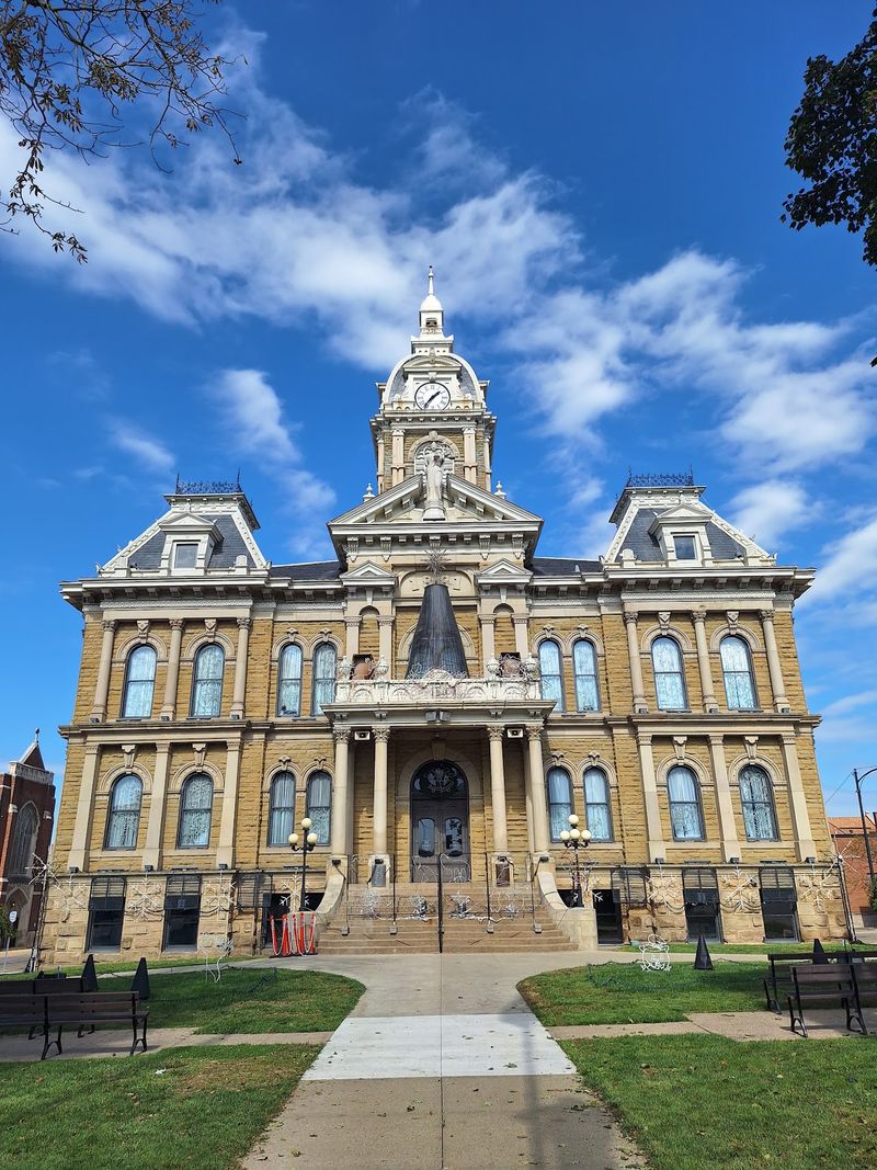 Guernsey County Courthouse Glow