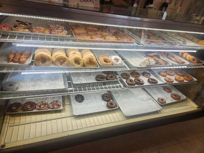 Luke's Donut Shop - Avon