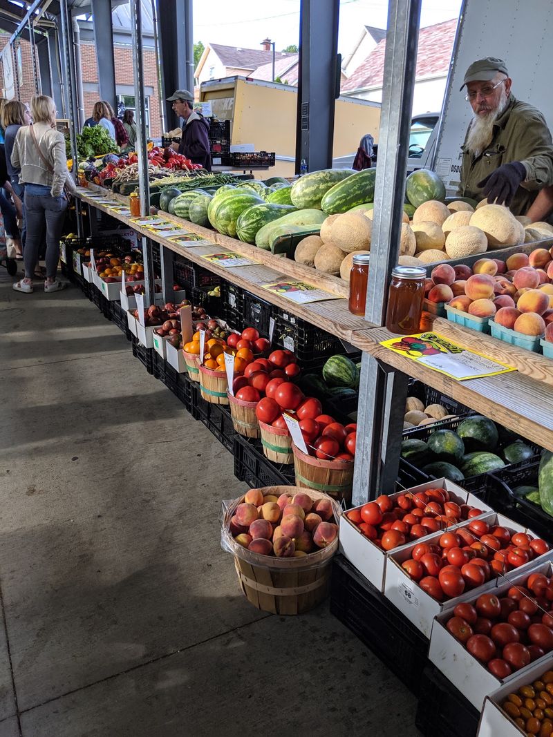 Fulton Street Farmers Market - Grand Rapids