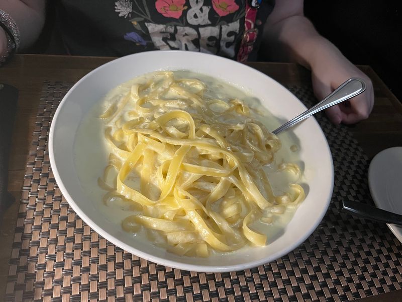Fettuccine Alfredo Praised By Self-Described Alfredo Snobs