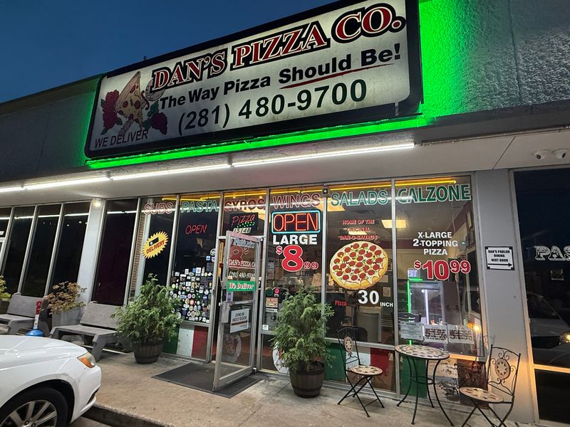 Dan's Pizza Co. - Webster