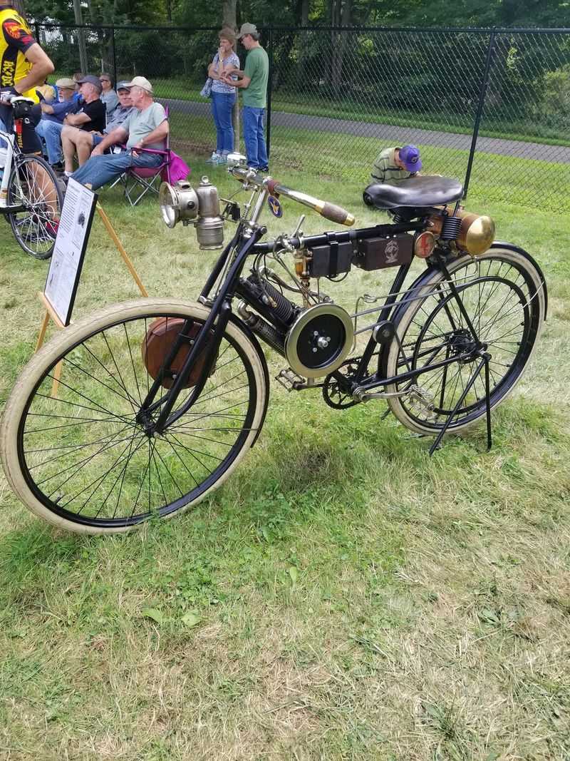 Haddam Neck Fair Flea Market - East Hampton, Middlesex County,