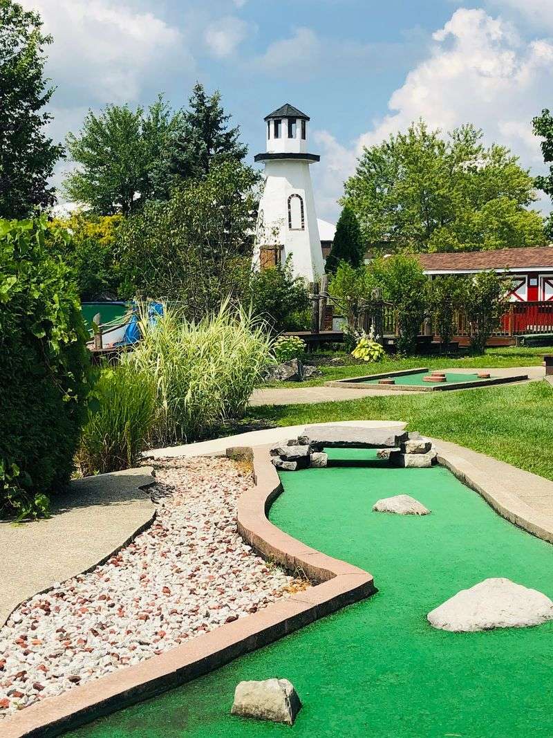 Mini Golf That Keeps Everyone Involved