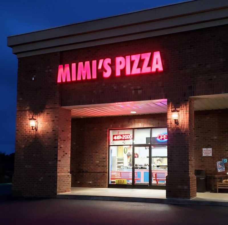 An Unassuming Winner at Mimi's Pizza - Burlington
