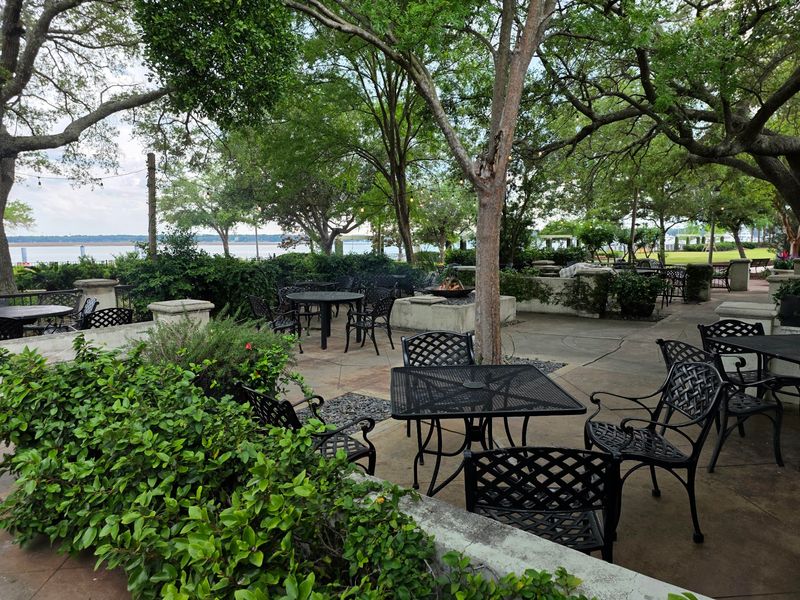 Saltus River Grill