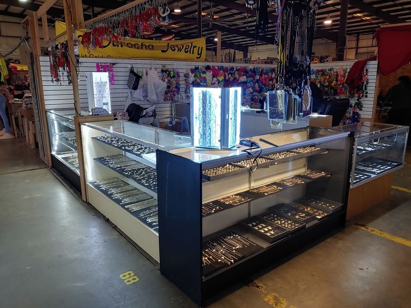 Jewelry Tables With Sparkle and Surprise