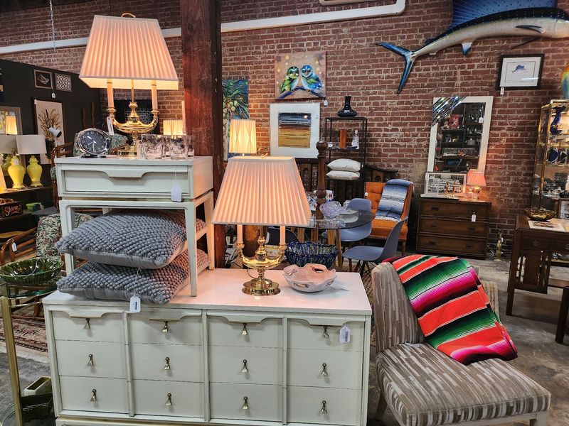 Riverside Antique Market, Augusta, Richmond County