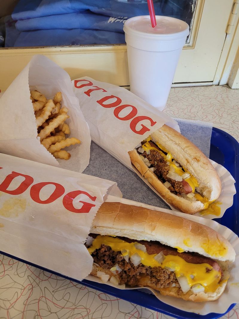 Chrome, Speakers, and Sweet Nostalgia at Wright's Dairy-Rite