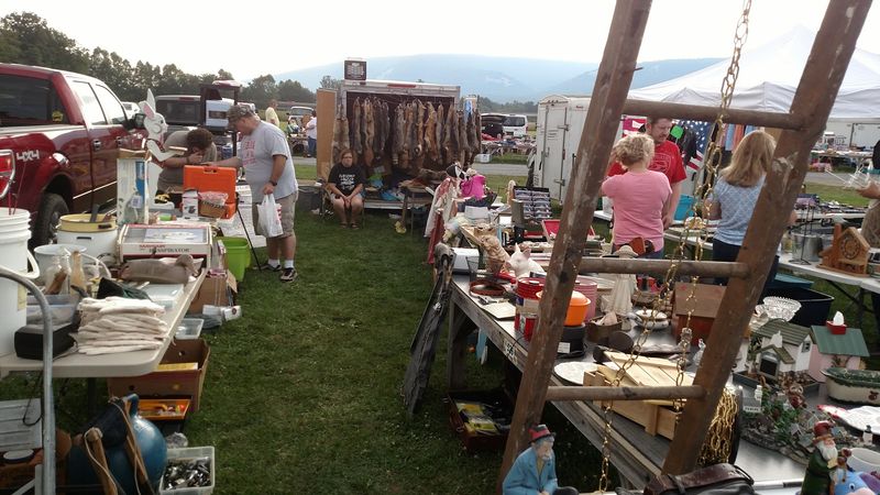 Rows of Antiques and Vintage Finds