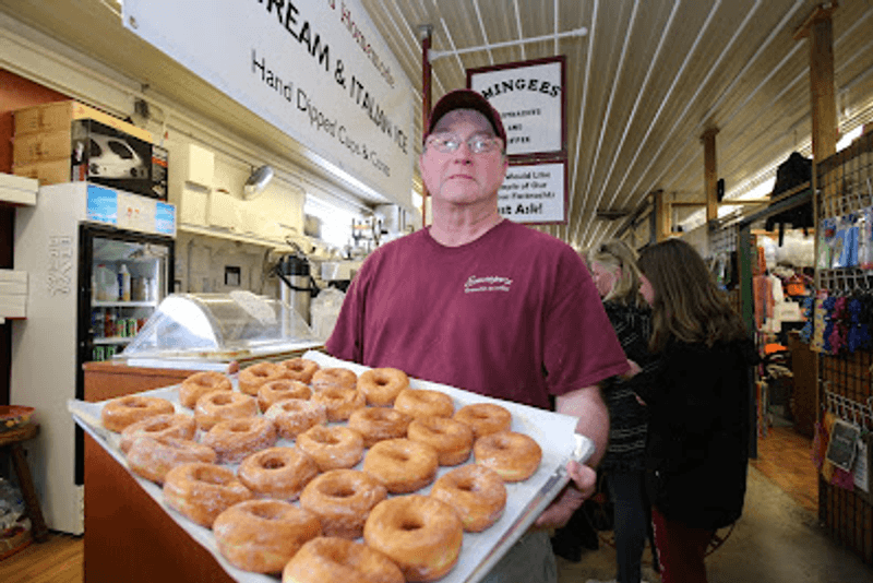 Lunch Choices That Turn Shopping Into a Food Trip