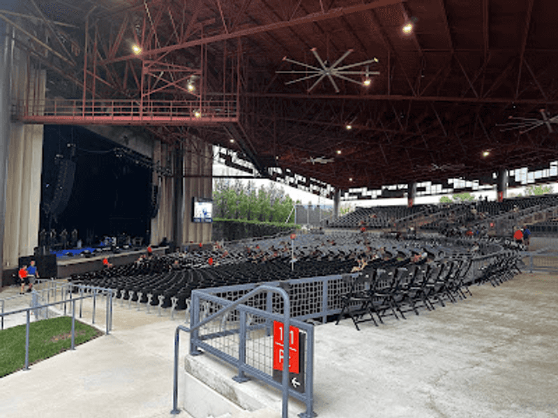 A Small Venue Feeling With Big-Name Energy