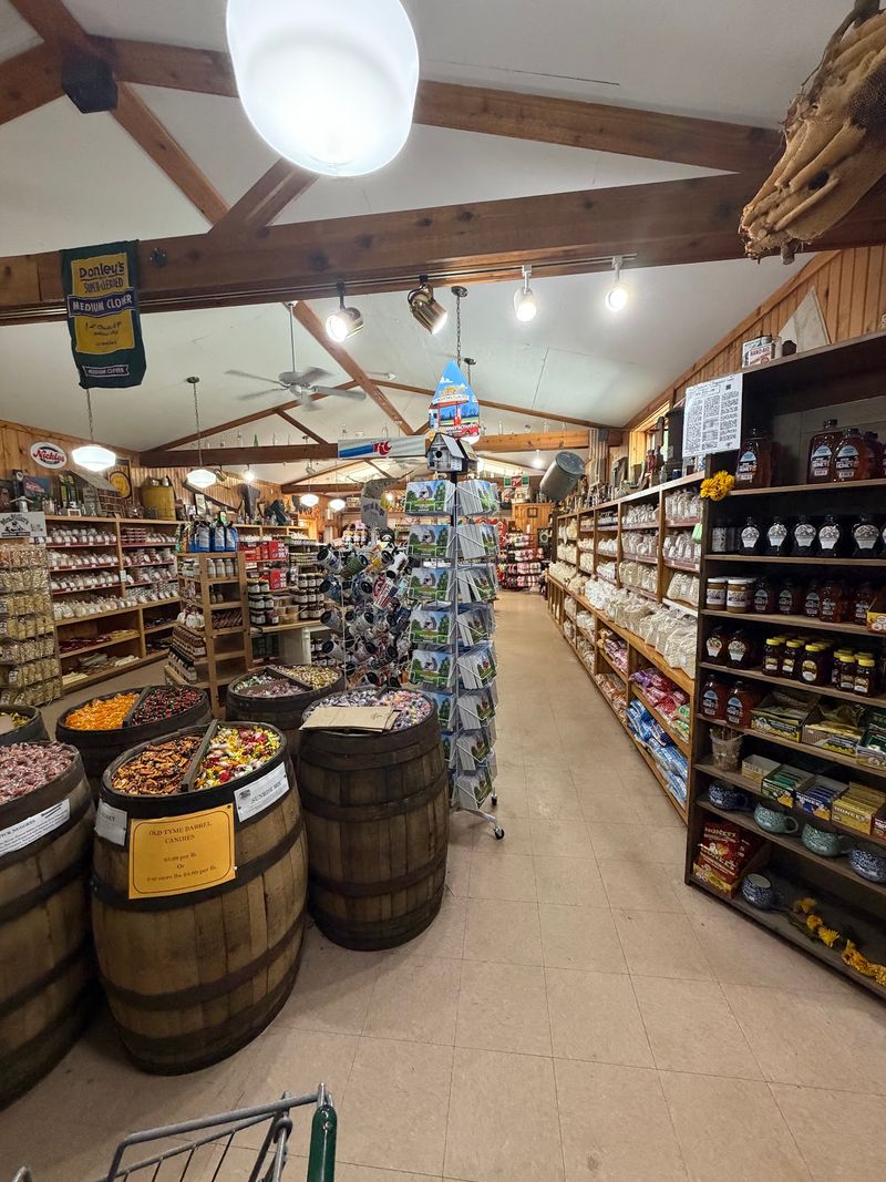 Old Decor That Turns Shopping Into a Time Trip
