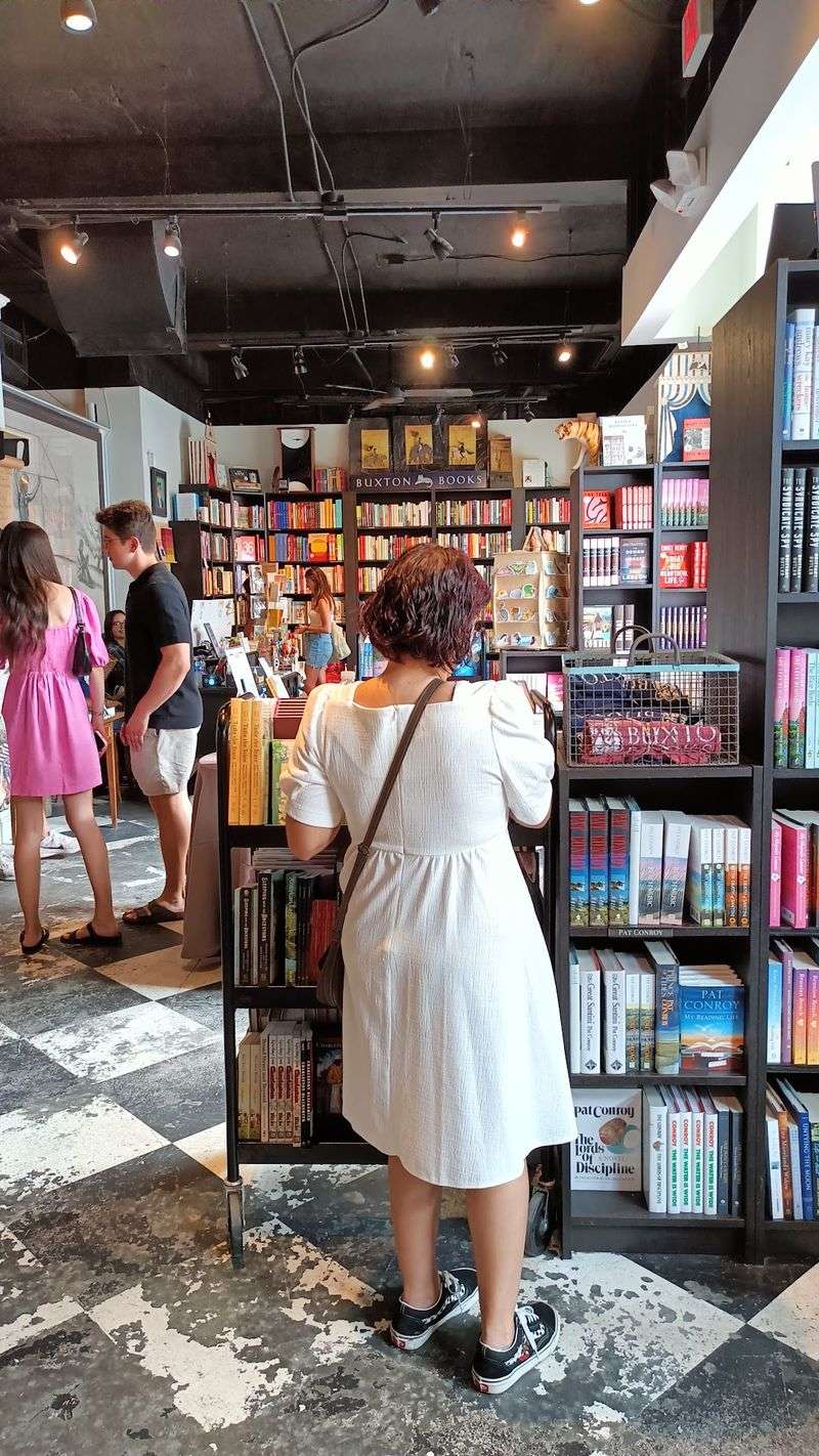 Staff Who Actually Read and Recommend