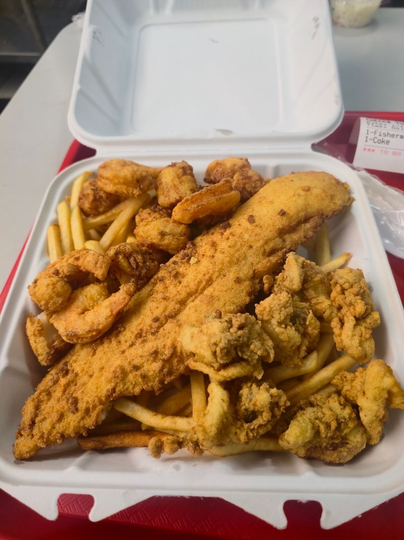 A Fisherman Platter Built for Big Appetites