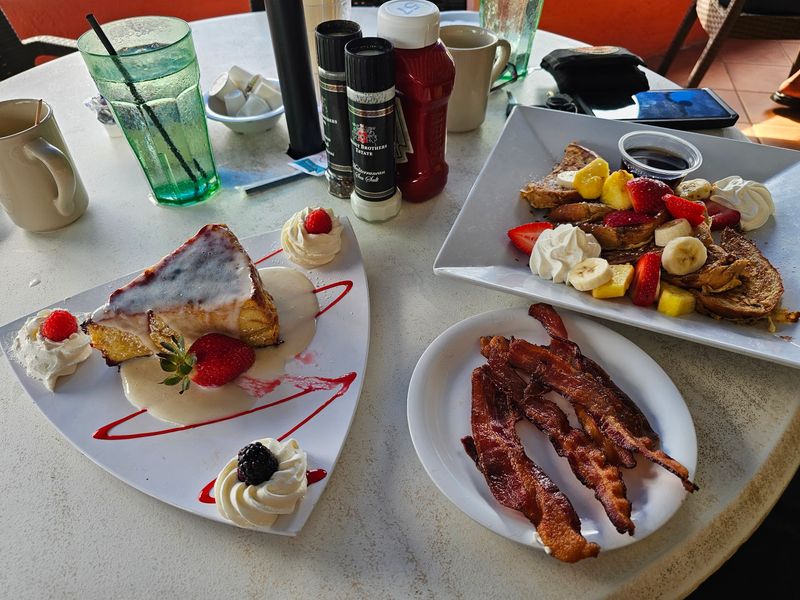 Dune Deck Cafe - Lantana