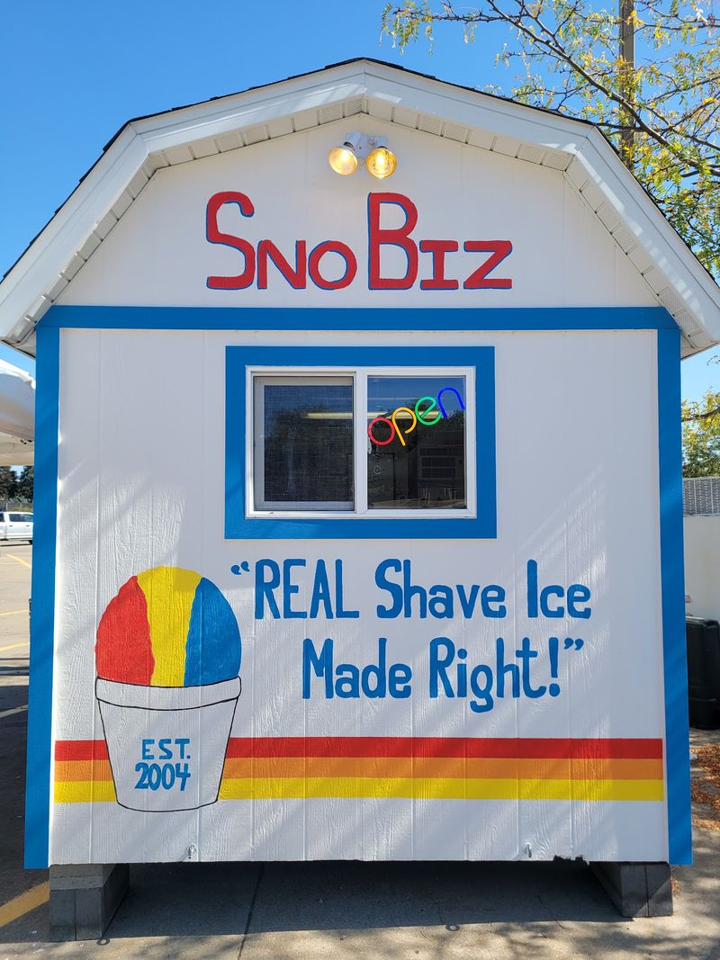 Sno Biz, Iowa City, Johnson County