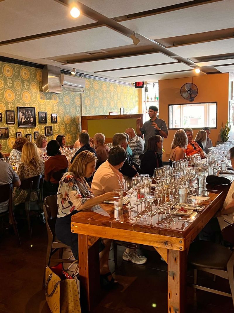 Service Often Turns Dinner Into an Occasion