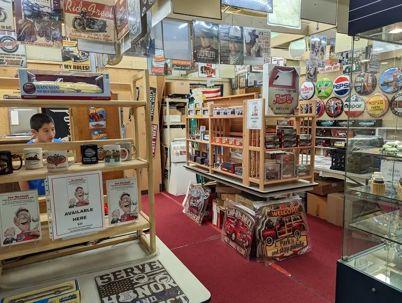 Traders World Flea Market - Lebanon
