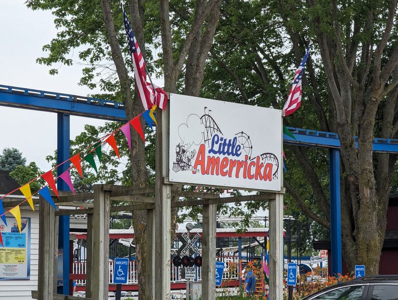 A Time-Capsule Park With a 1950s Smile