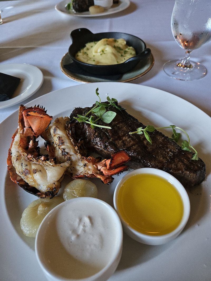 Hunt Club Steakhouse - Lake Geneva