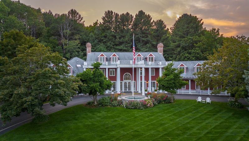 The Inn at Black Star Farms - Suttons Bay