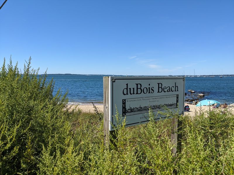Dubois Beach Relaxation