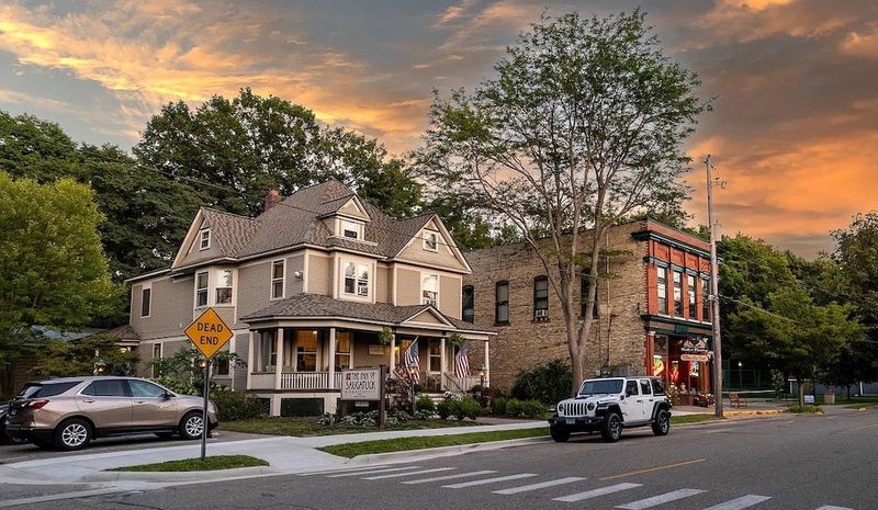 Wickwood Inn and Historic B&Bs: Victorian Dreams