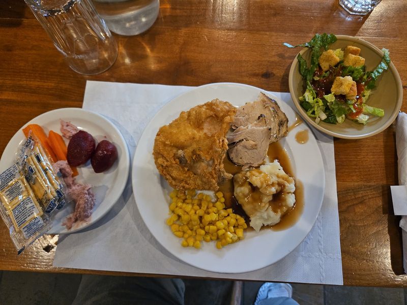 Homestyle Food Keeps the Table Busy