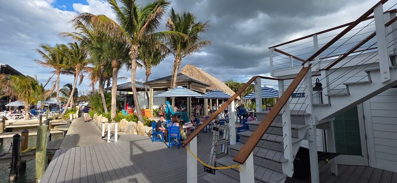Lighthouse Grill & Tiki Bar - Englewood