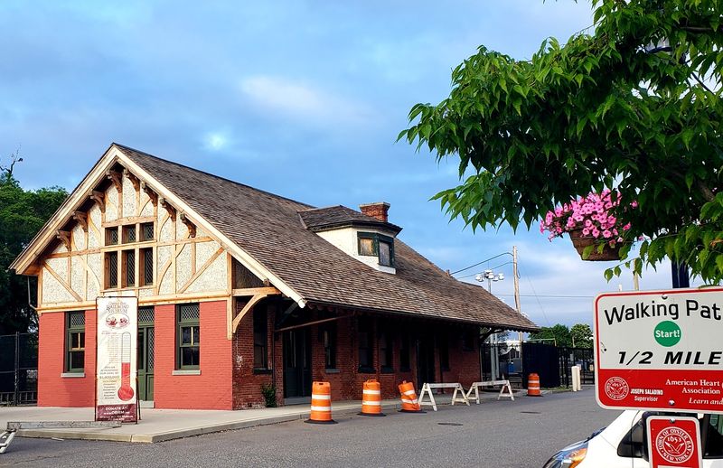 Oyster Bay Railroad Station, Oyster Bay