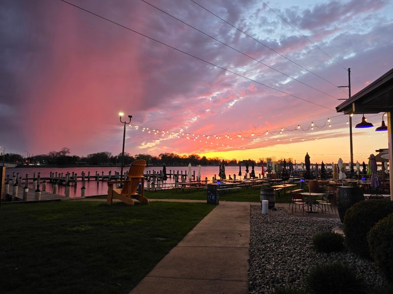 Fox River Brewing Company Waterfront Restaurant, Oshkosh