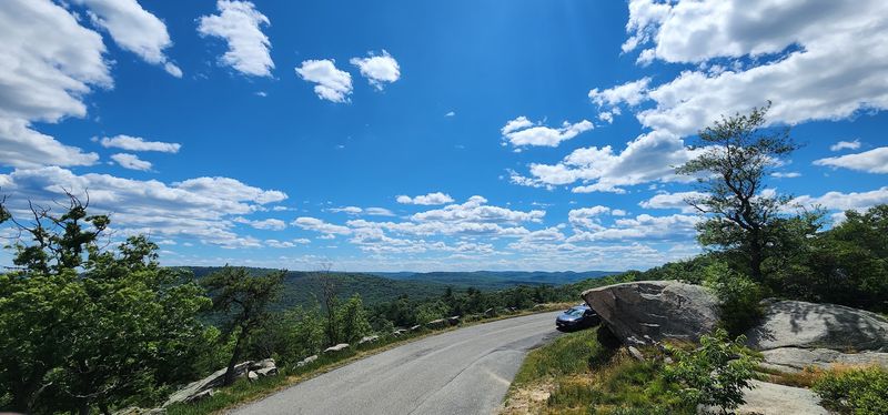 Bear Mountain Bridge Scenic Lookout - Highland Falls