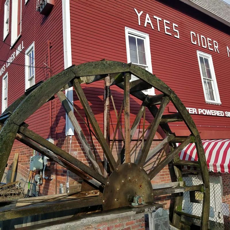 Yates Cider Mill, Rochester, Oakland County