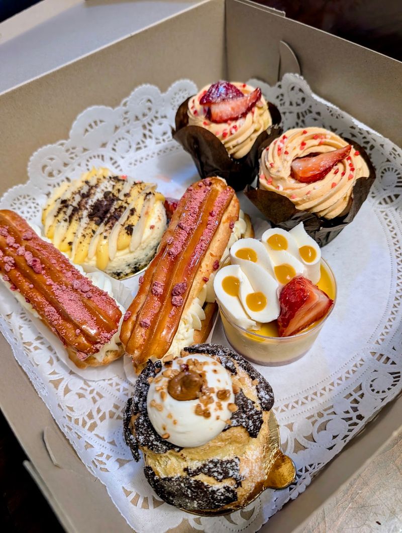 Guglhupf Patisserie, Durham, Durham County